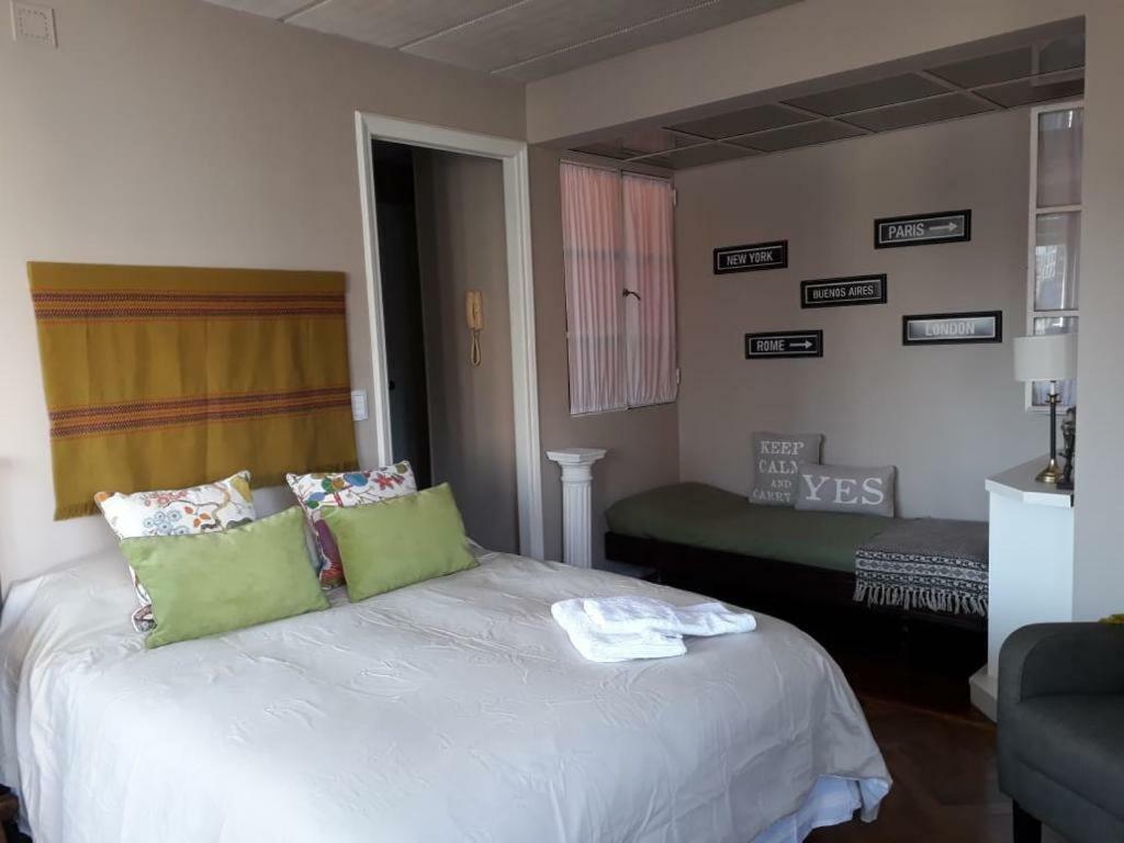 Dpto. Av. Corrientes Al 700-Centro Apartment บัวโนสไอเรส ภายนอก รูปภาพ