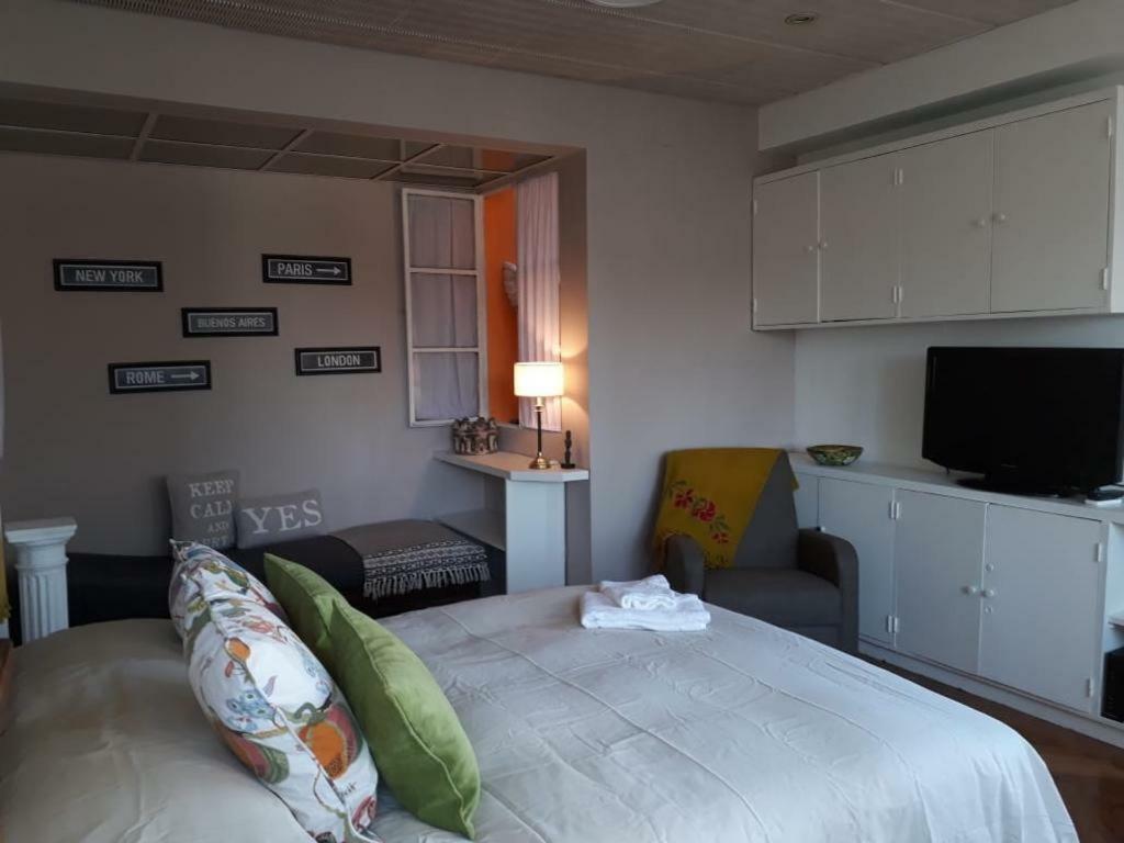Dpto. Av. Corrientes Al 700-Centro Apartment บัวโนสไอเรส ภายนอก รูปภาพ